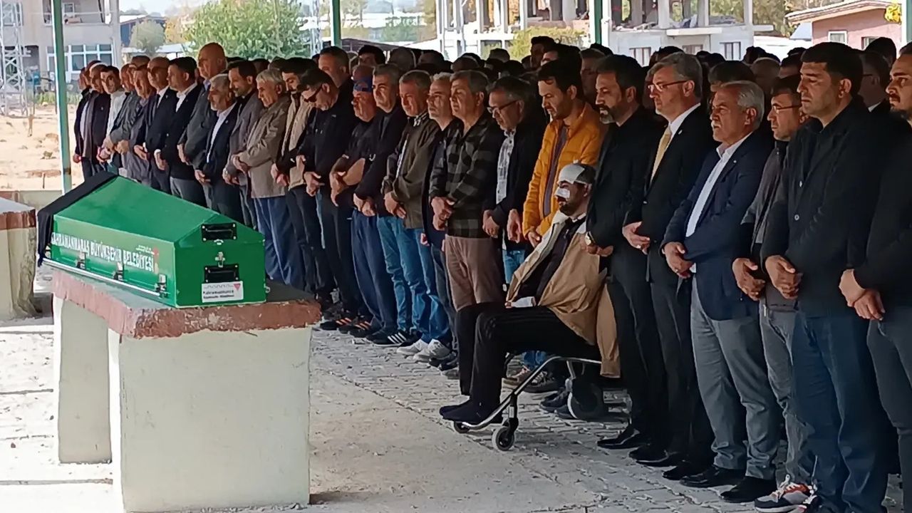 Kazada Hayatını Kaybeden Gözde, Dualarla Uğurlandı