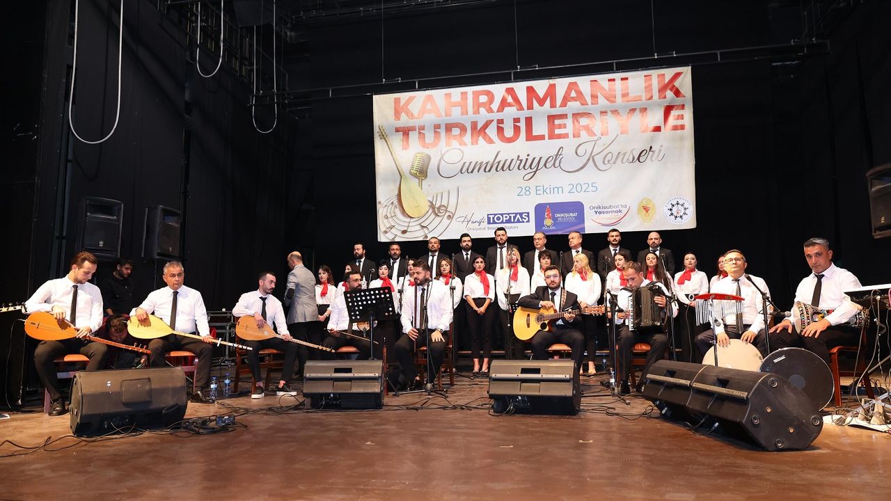 Onikişubat Belediyesi’nin Kahramanlık Türküleriyle Cumhuriyet Konseri’ne Yoğun İlgi