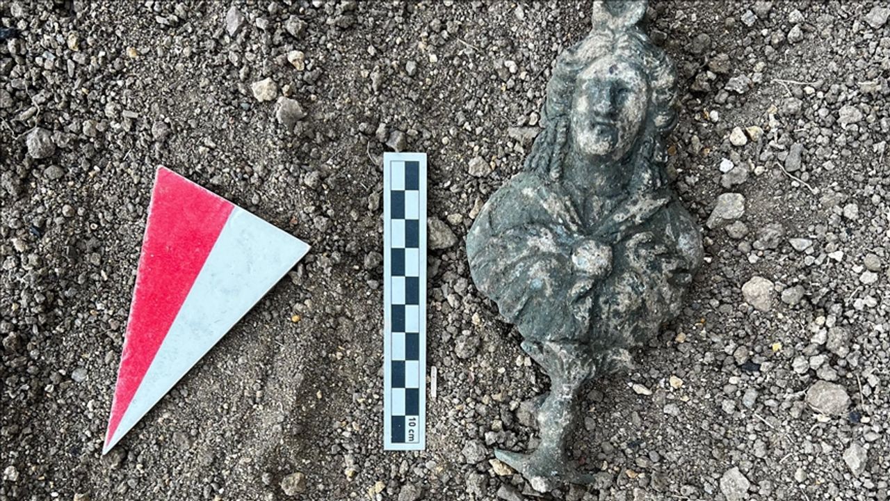 Satala Antik Kenti'nde Mısır Tanrıçası İsis'in Bronz Büstü Bulundu