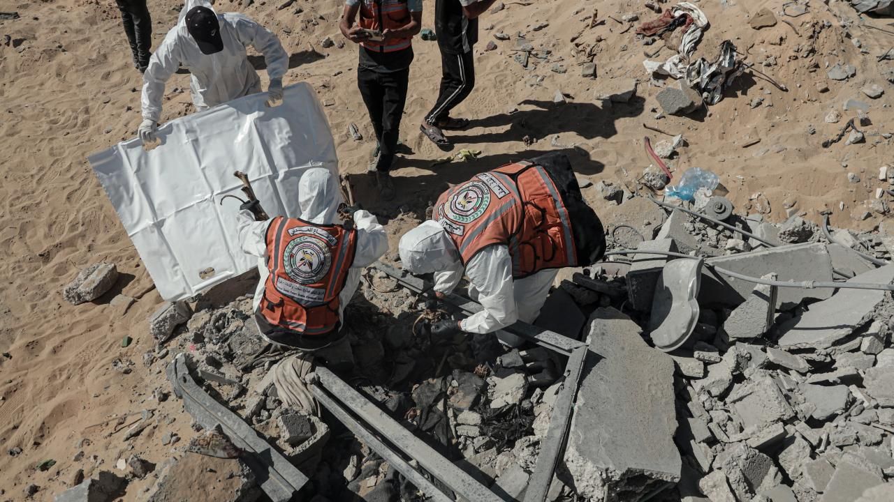 Soykırımcı İsrail'in ateşkesi ihlal ederek Gazze'ye düzenlediği saldırılarda ölenlerin sayısı 91’e yükseldi