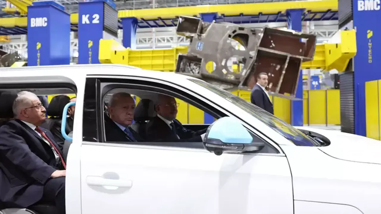 Altay töreninde Togg sürprizi! Cumhurbaşkanı Erdoğan böyle geldi