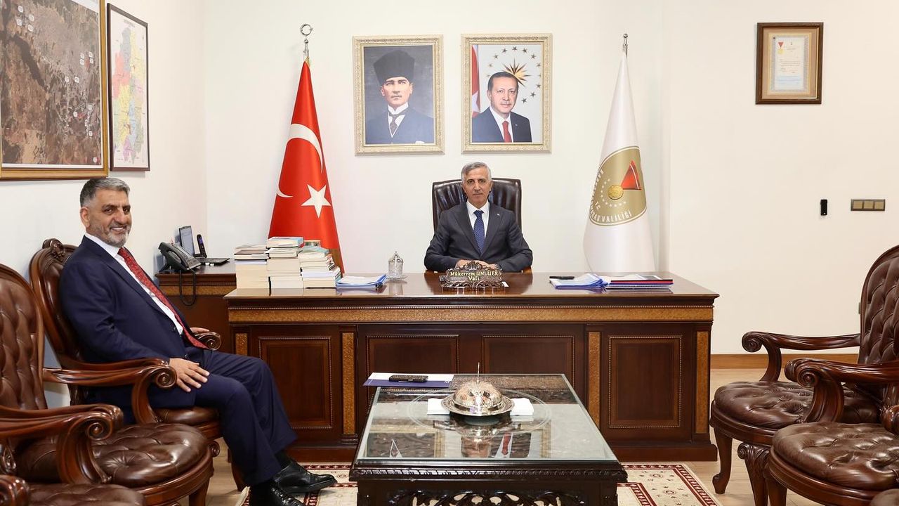 Vali Ünlüer, İş İnsanı Abdurrahim Özge’yi Makamında Kabul Etti