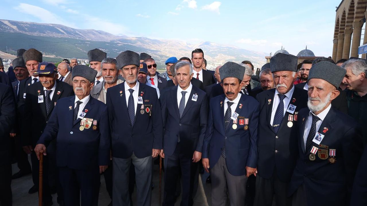 Vali Ünlüer, Kıbrıs Gazisi Cafer Sevinç’in Cenaze Törenine Katıldı