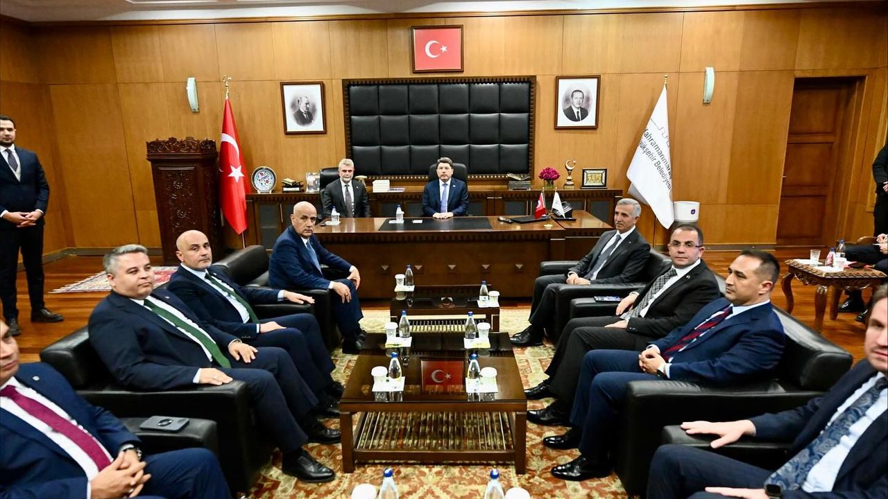 Adalet Bakanı Yılmaz Tunç Kahramanmaraş’ta Bir Dizi Temaslarda Bulundu