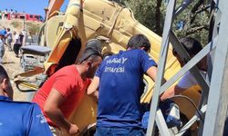 Su tankeriyle hafif ticari aracın karıştığı kazada 2 kişi öldü