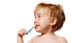 Çocuklarda Elektrikli Diş Fırçası Kullanımı: Nelere Dikkat Etmeli?