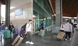 Antalya'da KYK yurtlarında kalacak öğrenciler otogar ve havalimanında karşılanıyor