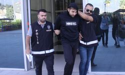 Babasını öldürüp annesini yaraladığı iddiasıyla yakalanan zanlı tutuklandı
