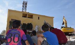 Afşin'de PTT Hizmet Binası Yıkılıyor