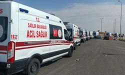 Gazze'ye yardım için gönderilen ambulanslar, Refah sınır kapısına hareket etti