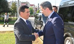AK Parti Genel Başkan Yardımcısı Sırakaya, Kepez Belediye Başkanı Tütüncü'yü ziyaret etti