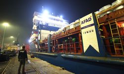 Filistin'e 2 bin 334 ton yardım malzemesi taşıyan gemi Mersin'den uğurlandı