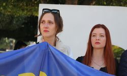 Adana'da Ukraynalılara destek için kermes düzenlendi