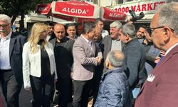 Cumhur İttifakı'nın adayı Tütüncü, Muratpaşa'da esnafı ziyaret etti