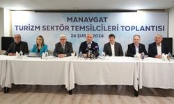 Kültür ve Turizm Bakanı Ersoy, Antalya'da turizm sektörü temsilcileriyle buluştu