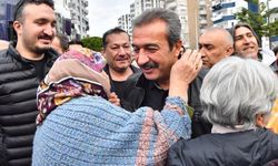 Belediye başkanı Sosyete Pazarında coşkuyla karşılandı