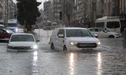 Antalya'da sel felaketi: Evleri su bastı, mobilyalar sel sularında yüzdü