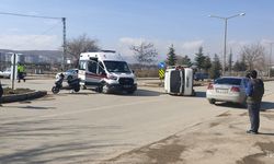 Afşin’de Trafik Kazası: Otomobil Yan Yattı