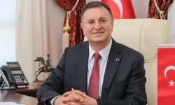 Doç. Dr. Lütfü Savaş Kimdir?