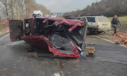 Ankara'da trafik kazası: 3 ölü, 3 yaralı