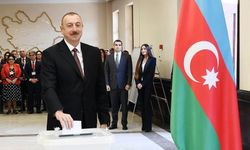 Azerbaycan Cumhurbaşkanı İlham Aliyev, yemin ederek görevine başladı