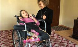 200 engelliye tekerlekli sandalye dağıttı