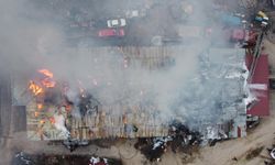 Darende'de sanayi sitesindeki yangında 7 dükkan zarar gördü