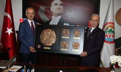Bakan Uraloğlu, Adana'da planlanan ulaşım projelerini değerlendirdi