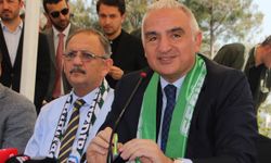 Kültür ve Turizm Bakanı Ersoy, Serik'te vatandaşlarla buluştu