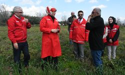 Türk Kızılay Genel Başkanı Yılmaz, Hatay'da destek verdikleri çiftçiyi ziyaret etti
