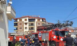 İzmaritten çıkan yangında evdeki anne ve çocukları itfaiye ekipleri kurtardı