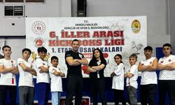 Kemer Belediyesi kick boks sporcuları 5 madalya ile döndü