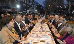 Muratpaşa’da ilk iftar yemeği Beş Şehitler Parkı’nda verildi