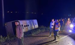 Kahramanmaraş’ta Kontrolden Çıkan Servis Minibüsü Yan Yattı: 9 Yaralı