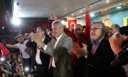 Hatay Büyükşehir Belediye Başkanlığını kazanan Mehmet Öntürk, vatandaşlara seslendi