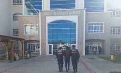 Burdur’da asayiş uygulamalarında yakalanan 13 firari hükümlü cezaevine gönderildi