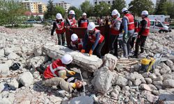 Afşin’de Öğretmenlerden Gerçeği Aratmayan Deprem Tatbikatı