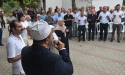 Mersin Bozyazı'da hacı adayları dualarla uğurlandı