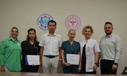 Alanyalı ebe ve hemşireye İl Sağlık Müdürlüğünden teşekkür belgesi