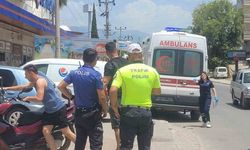 Motosikletle bisiklet çarpıştı: 1’i çocuk 2 yaralı