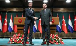 Cumhurbaşkanı Erdoğan'dan Rutte'ye tebrik telefonu