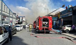 Sultangazi'de oto sanayi sitesinde yangın