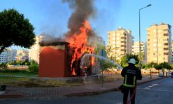 Aşırı yüklenmeyi kaldırmayan trafo alev alev yandı