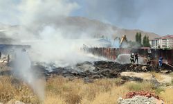 Elbistan'da Otluk Alanda Başlayan Yangın Geri Dönüşüm Tesisine Sıçradı