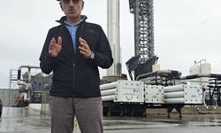 Bakan Uraloğlu, SpaceX'in üretim ve fırlatma tesisini inceledi