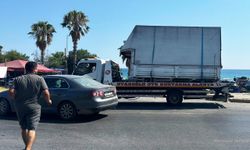 Alanya'da otomobil ile kamyonetin çarpışması sonucu 6 kişi yaralandı