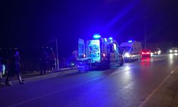 Antalya'da otomobil ve motosikletin çarpıştığı kazada 2 kişi yaralandı