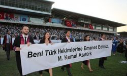 Akdeniz Üniversitesi’nde mezuniyet coşkusu