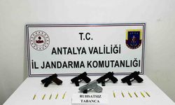 Antalya’da silah ve mühimmat kaçakçısı jandarmaya takıldı