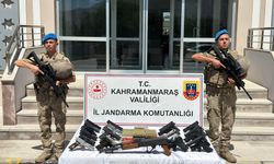 Jandarma, Silah Tacirlerine Geçit Vermiyor